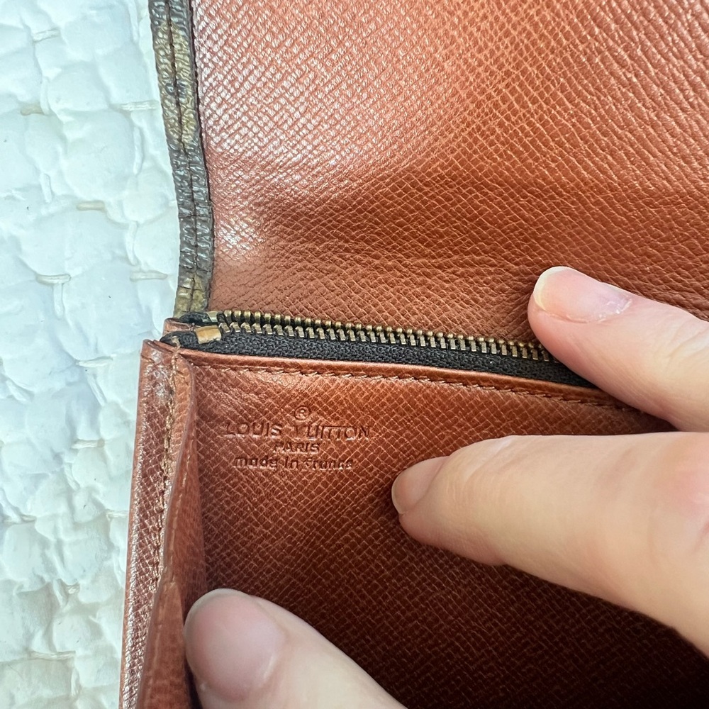 Louis Vuitton Monogram Brown Wallet - Picture 7 of 8